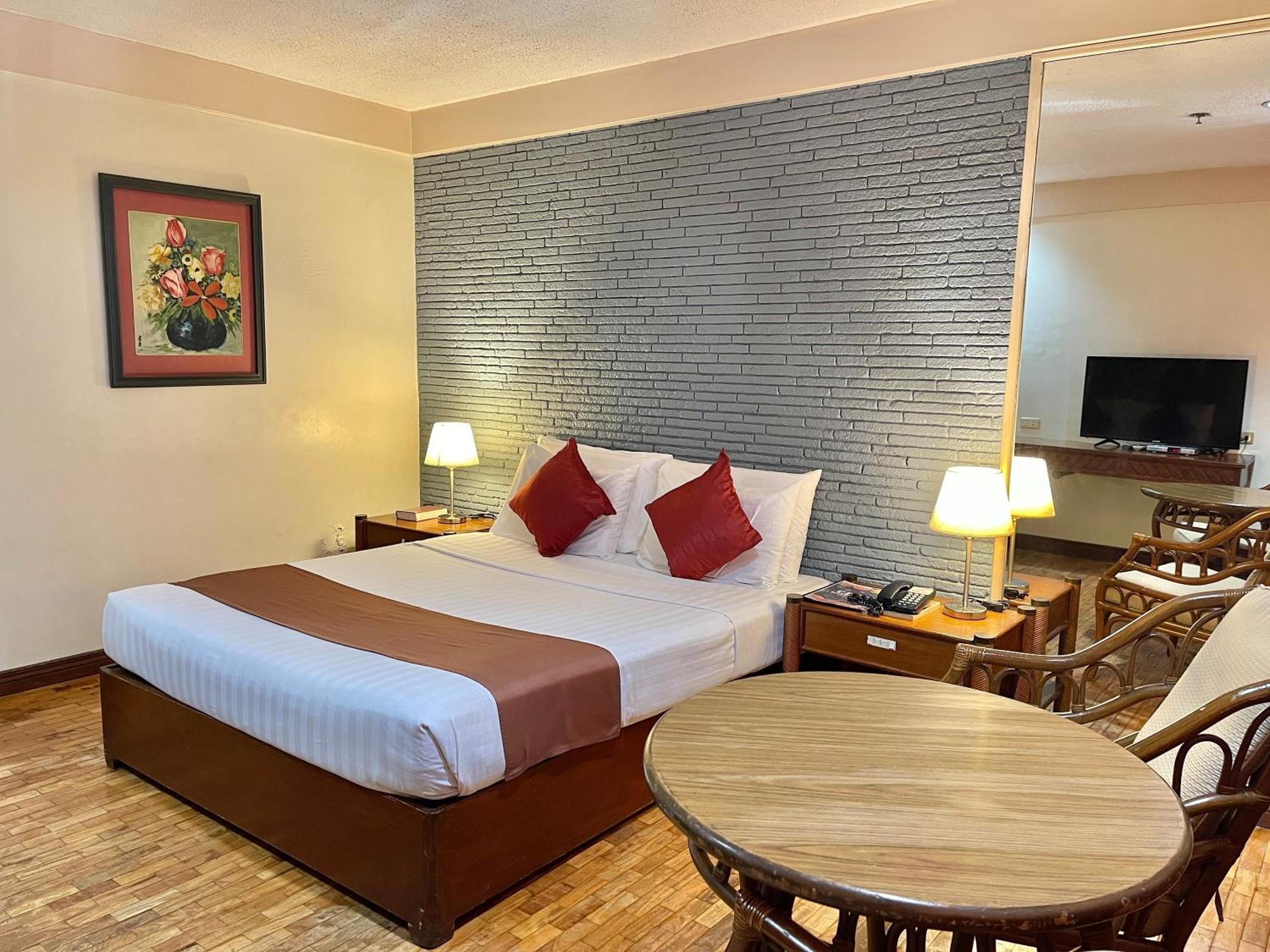 The Vip Hotel Cagayan de Oro Exterior photo